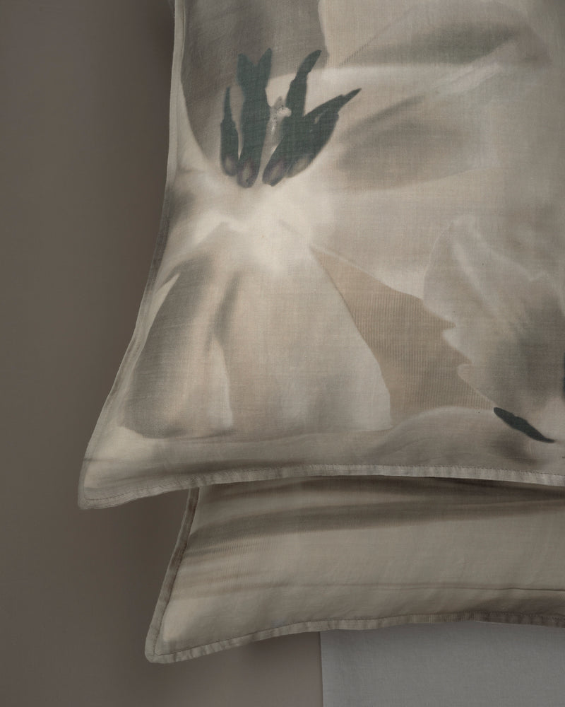 Nap Lily Pillowcases Set