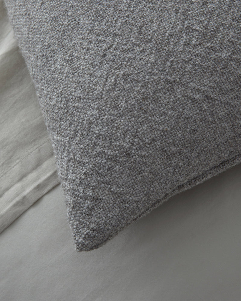 Des Cushion