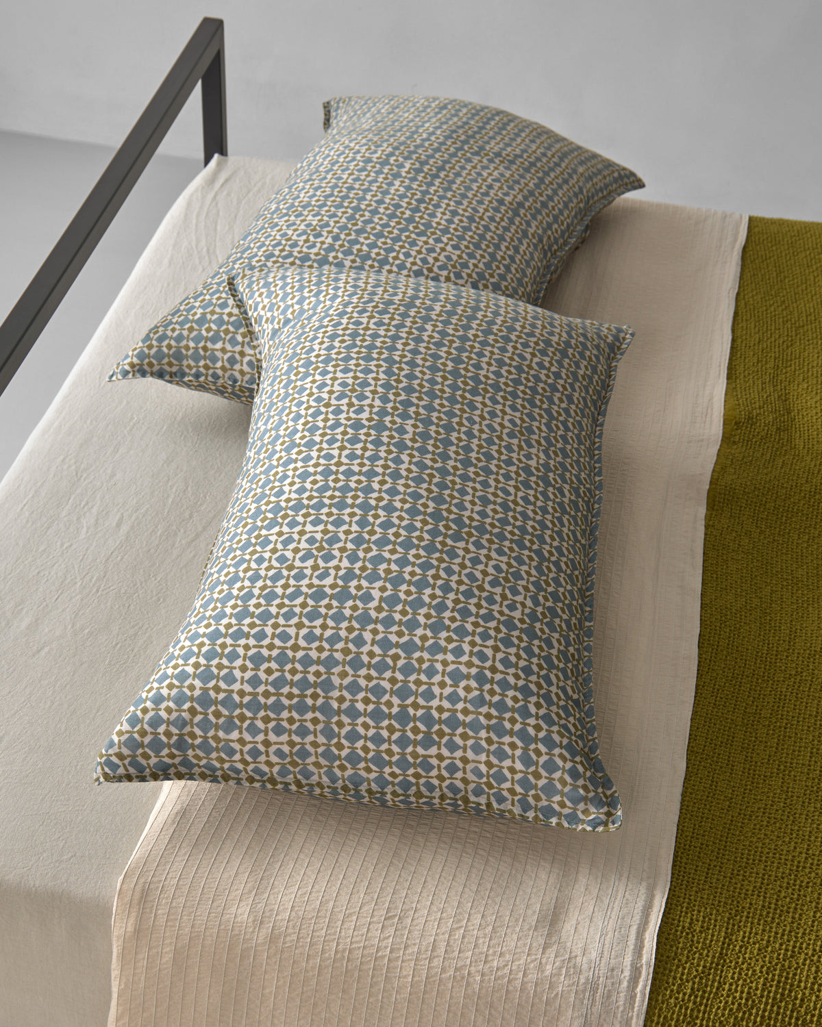 Nap Grid Pillow Cases Set
