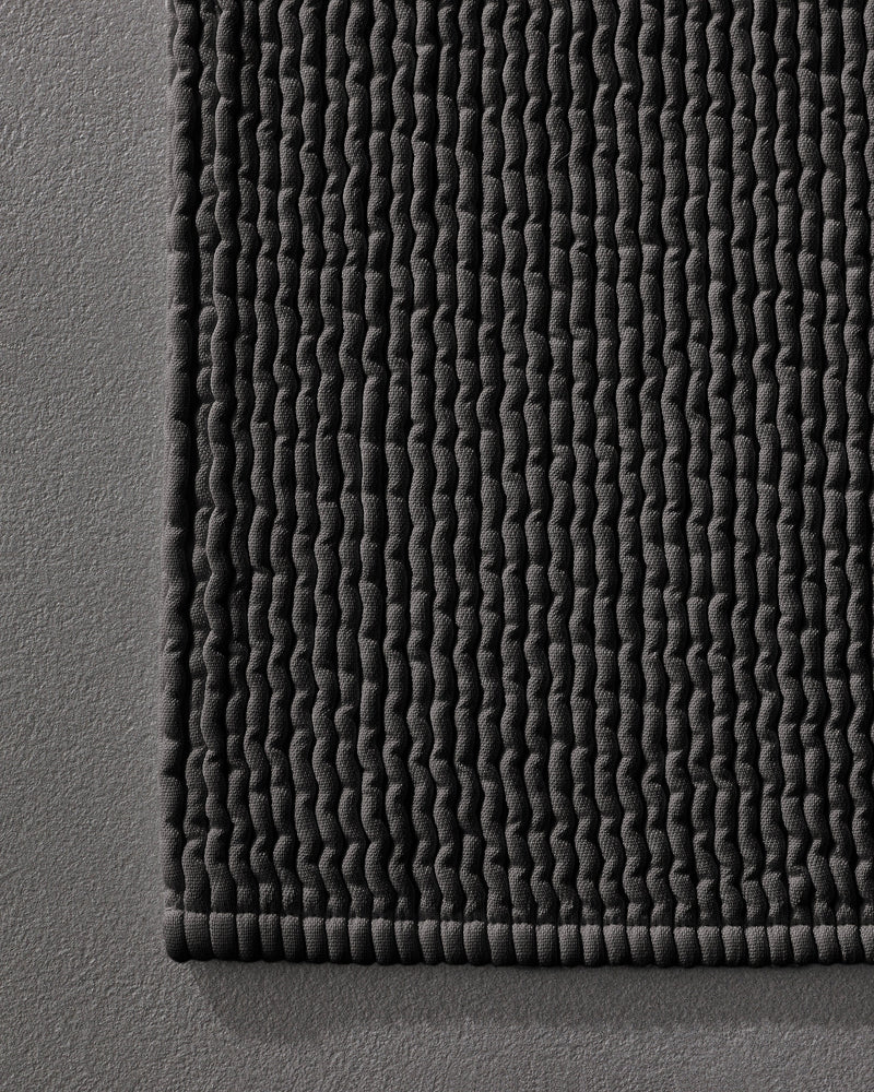Pliss bath mat
