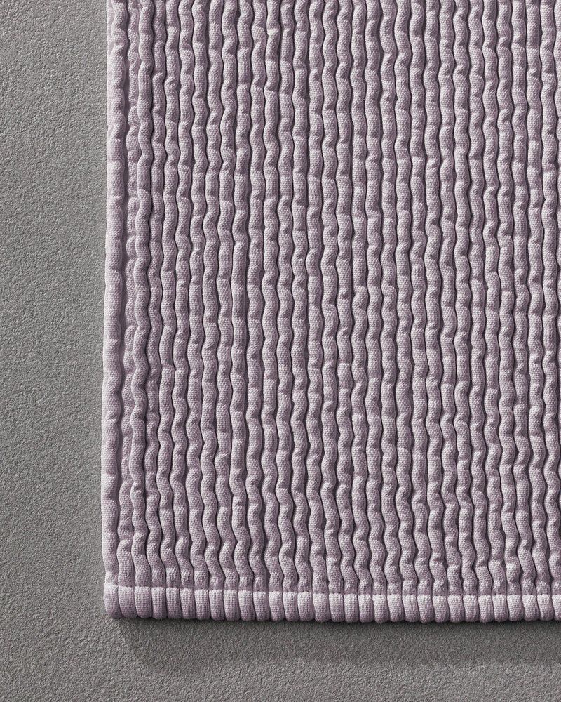 Pliss bath mat