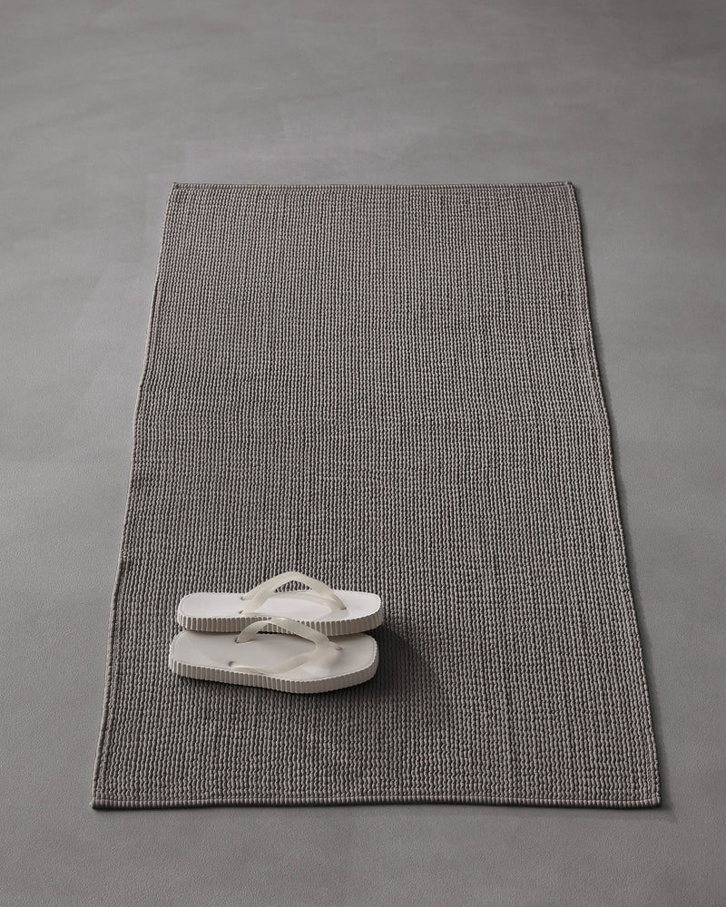 Pliss bath mat