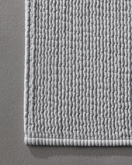 Pliss bath mat
