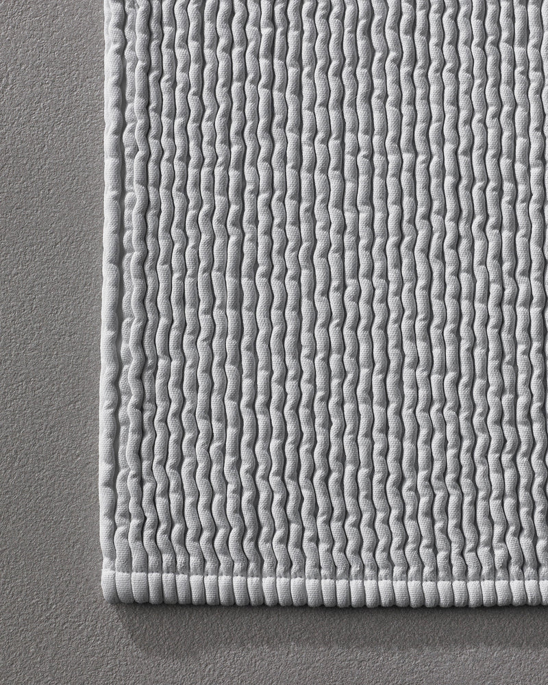 Pliss bath mat