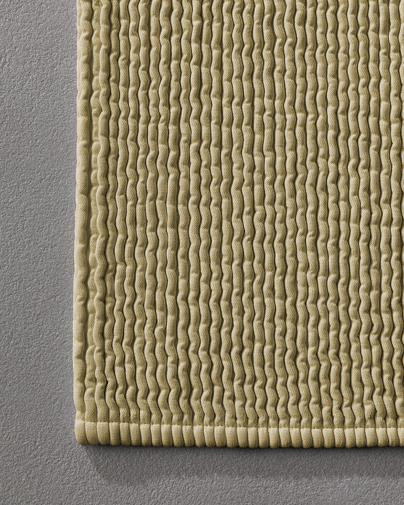 Pliss bath mat