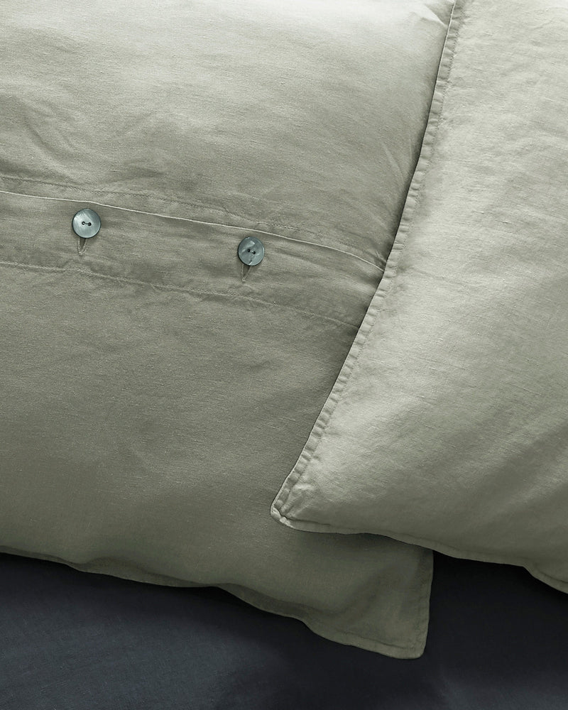 Rem Cushions Set