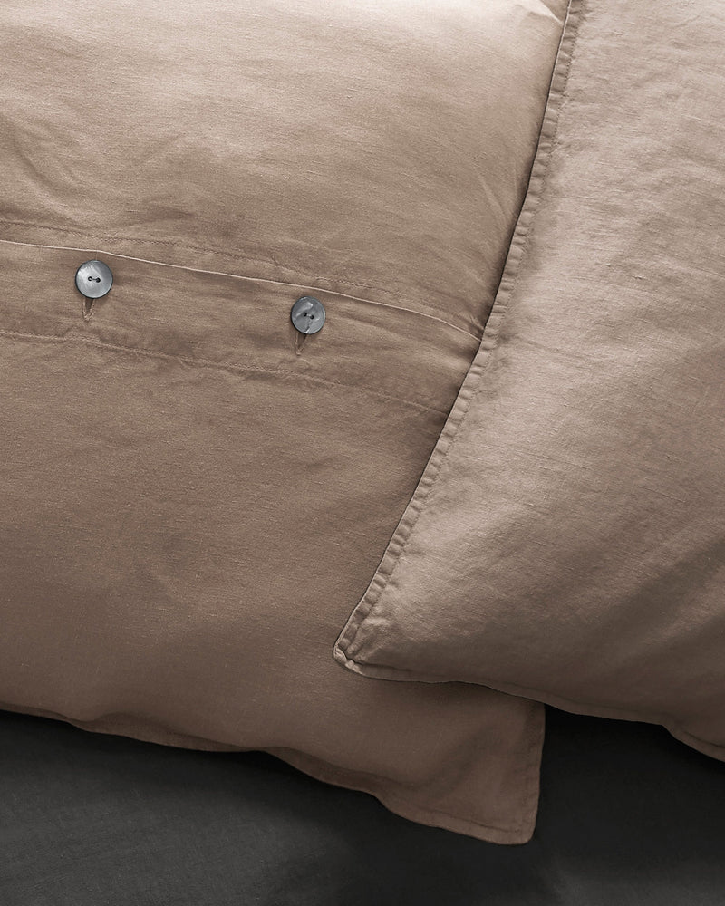 Rem Cushions Set