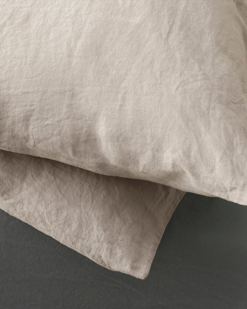 Rem Cushions Set