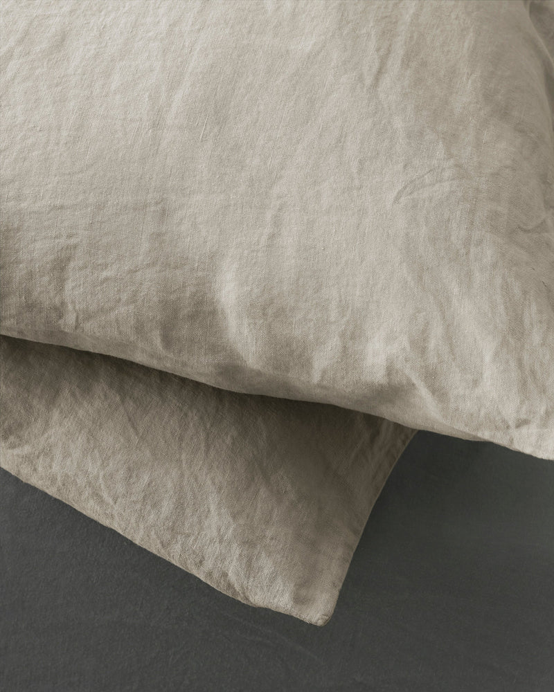 Rem Cushions Set