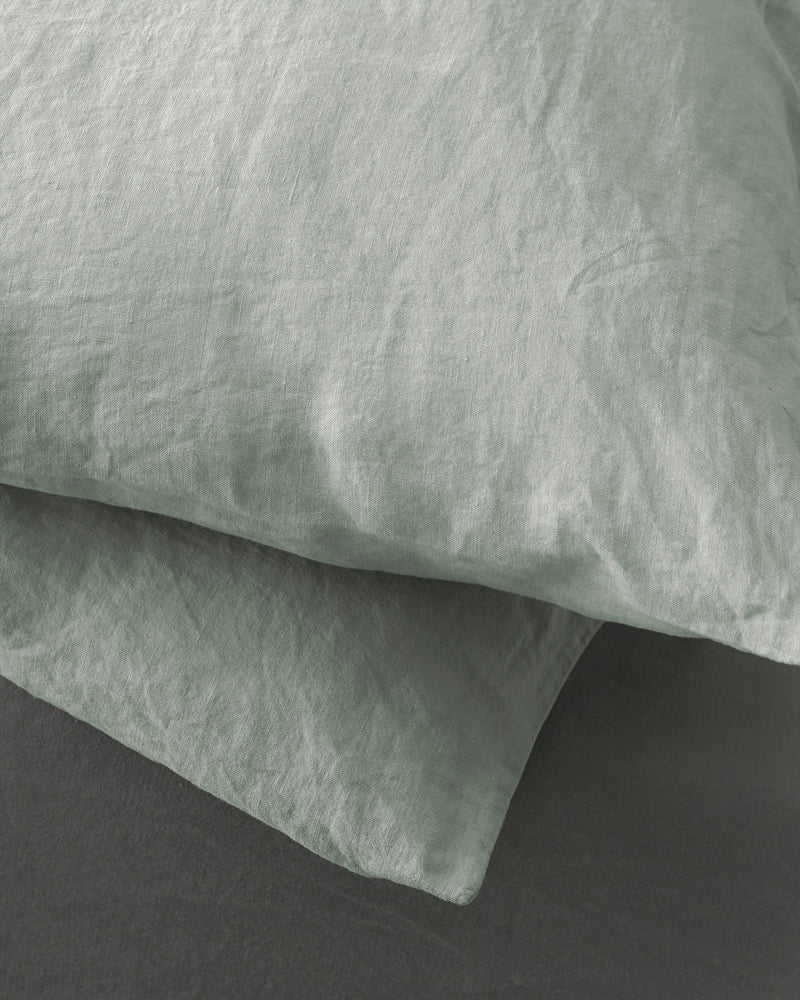 Rem Cushions Set