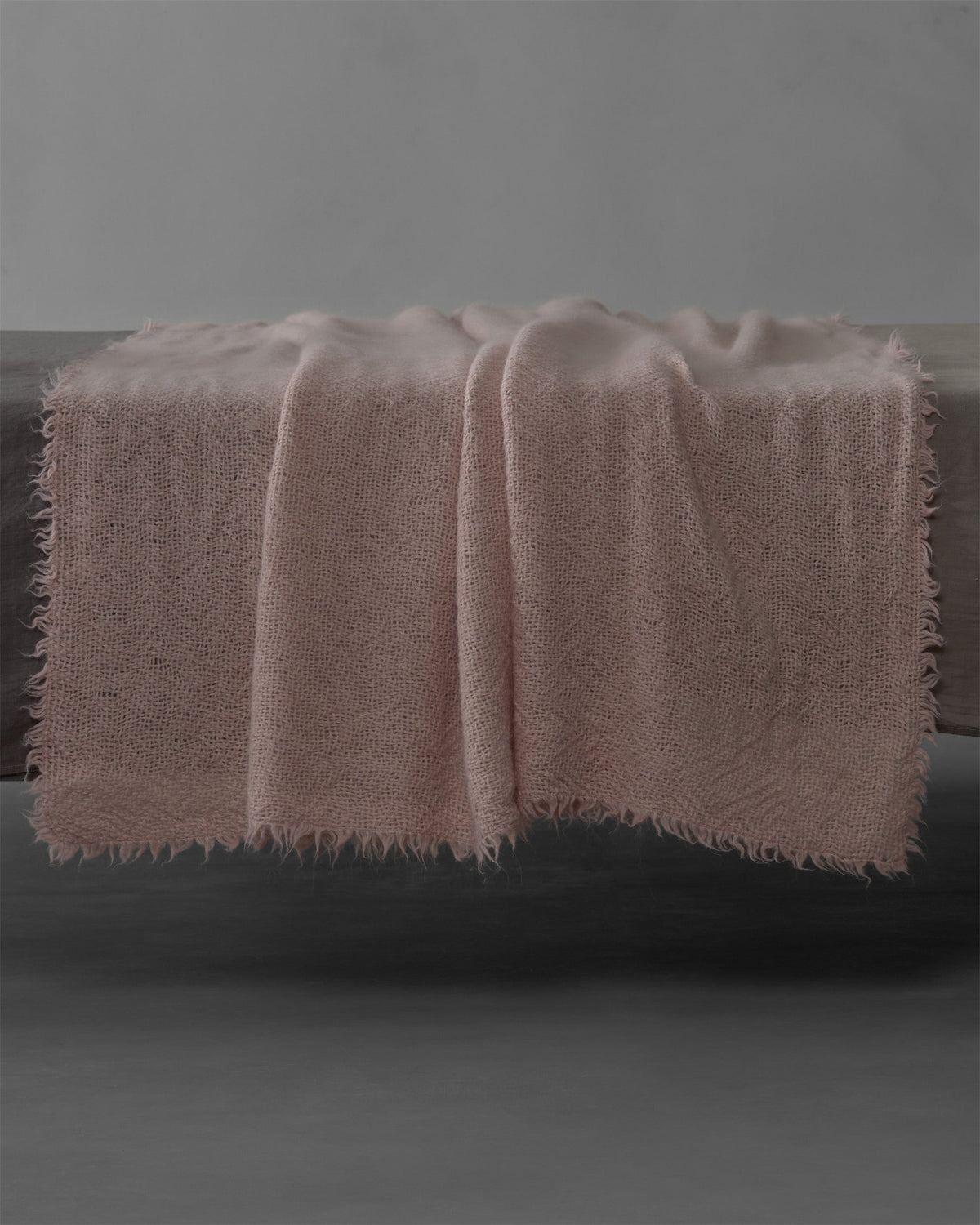 Vupi Throw